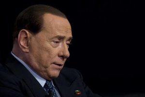 Берлускони беше главен лик на италијанската политика две децении, но неговото време во кабинетот често беше поврзано со скандали.