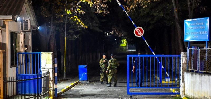РАЗУЗНАВАЧ ОД АНБ И АМНЕСТИРАН ЗА 27 АПРИЛ ОД БИТОЛСКИ БИЗНИСМЕН БАРАЛЕ 75.000 ЕВРА ЗА ДА ЗАПРАТ ЛАЖНА ИСТРАГА ПРОТИВ НЕГО, ТОЈ ГИ СМЕСТИ ВО ПРИТВОР
