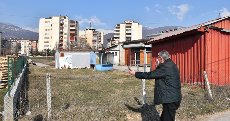 ПОНИШТЕНО РЕШЕНИЕТО НА КОМИСИЈАТА ЗА ДЕНАЦИОНАЛИЗАЦИЈА, КОЈА СО ФАЛСИФИКУВАН ПОТПИС НА УМРЕНА НЕПИСМЕНА ЖЕНА ОДЗЕДЕ ИМОТ НА ТЕТОВЕЦ