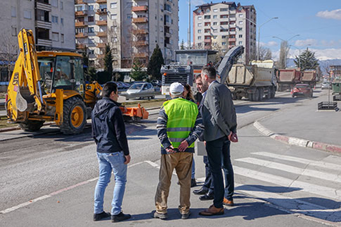 ПО ЧЕТИРИ ДЕЦЕНИИ, ПРВПАТ СЕ РЕКОНСТРУИРА БУЛЕВАРОТ ТУРИСТИЧКА КОЈ ГО ПОДЕЛИ ОХРИД НА ДВА ДЕЛА