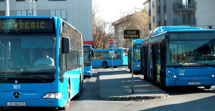 ХРВАТСКА ГО ЗАПИРА И ЈАВНИОТ ПРЕВОЗ ПОРАДИ КОРОНАВИРУСОТ