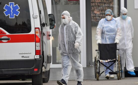 13 ПАЦИЕНТИ ПОЧИНАА, УШТЕ 104 СЛУЧАИ НА КОВИД-19 ОД 918 ТЕСТОВИ
