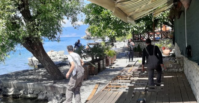 НИКОЈ НЕ ВЕЛИ ДА ЗАСТАНЕ ТУРИЗМОТ ВО ОХРИД, НО ЗАКОНИТЕ МОРА ДА СЕ ПОЧИТУВААТ, ВЕЛИ СТЕФОСКА ПО НАЈАВАТА НА ПЕЦАКОВ ДЕКА ЌЕ ГИ ИЗДАВА ПЛАЖИТЕ