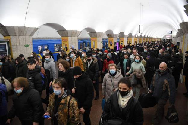 РУСКИТЕ ТРУПИ ВЛЕГОА ВО СЕВЕРНИТЕ ОБЛАСТИ НА УКРАИНА, ЗЕЛЕНСКИ ПРОГЛАСИ ВОЕНА СОСТОЈБА