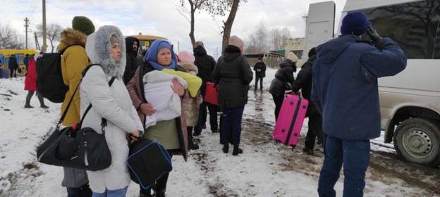 ИЛЈАДНИЦИ ЛУЃЕ ИЗЛЕГОА ОД СУМИ ВО ПРВАТА УСПЕШНА МАСОВНА ЕВАКУАЦИЈА ВО УКРАИНА