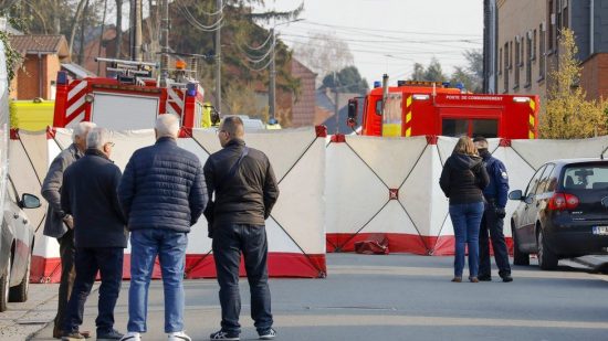 КОЛА ВЛЕТА ВО КАРНЕВАЛСКА ПОВОРКА ВО БЕЛГИЈА, НАЈМАЛКУ 4 ЗАГИНАТИ