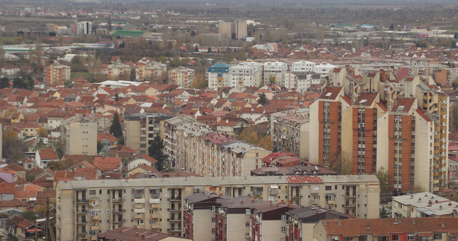 РОДИТЕЛИ ВЛЕГЛЕ ВО ШКОЛО ВО БИТОЛА И НАПАДНАЛЕ СОУЧЕНИК НА НИВНОТО ДЕТЕ И НАСТАВНИЧКА