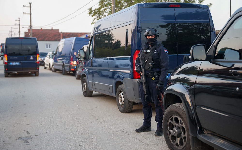 ОСУМ УБИЕНИ ВО ВТОРОТО МАСОВНО ПУКАЊЕ ВО СРБИЈА ЗА ТРИ ДЕНА, НАПАЃАЧОТ Е ВО БЕГСТВО