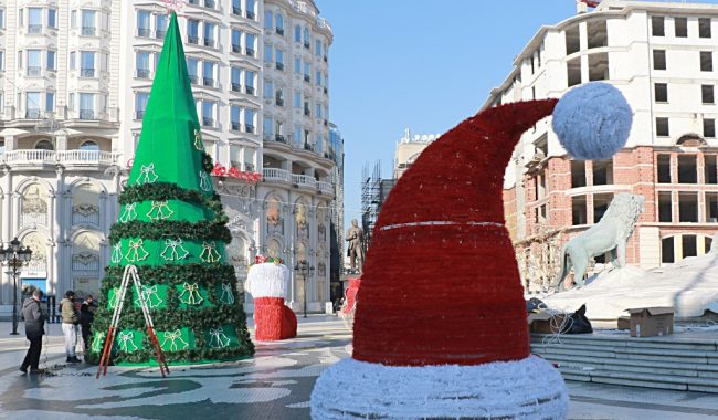 70.000 ЕВРА СО РЕБАЛАНС НА ГРАДСКИОТ БУЏЕТ ЌЕ СЕ НАМЕНАТ ЗА УКРАСУВАЊЕ И ПРОСЛАВА НА НОВА ГОДИНА ВО СКОПЈЕ, РЕЧЕ ГРАДОНАЧАЛНИКОТ ЃОРЃИЕВСКИ