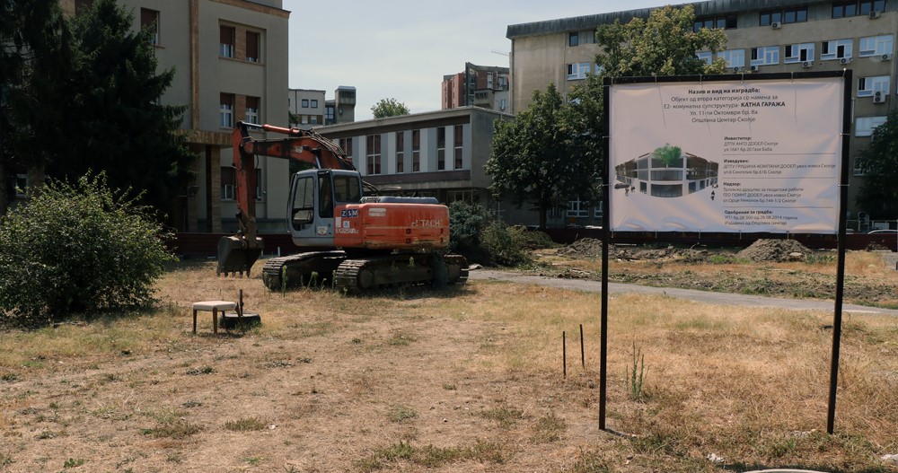 НЕРАЗУМНО И НЕЗРЕЛО СЕ ОДНЕСУВАЛ ТОЈ ШТО ПРЕД 12 ГОДИНИ ДАЛ ДОЗВОЛА ЗА КАТНАТА ГАРАЖА ДО СОБРАНИЕТО, КАЖА МИЦКОСКИ