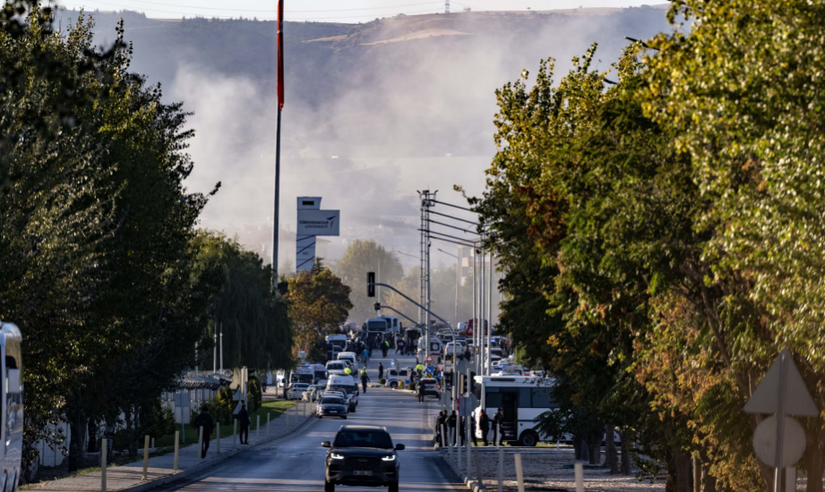 НАЈМАЛКУ ТРОЈЦА УБИЕНИ ВО ТЕРОРИСТИЧКИ НАПАД ВО ТУРСКАТА ВОЗДУХОПЛОВНА КОМПАНИЈА КАЈ АНКАРА, ОБЈАВИЈА ВЛАСТИТЕ