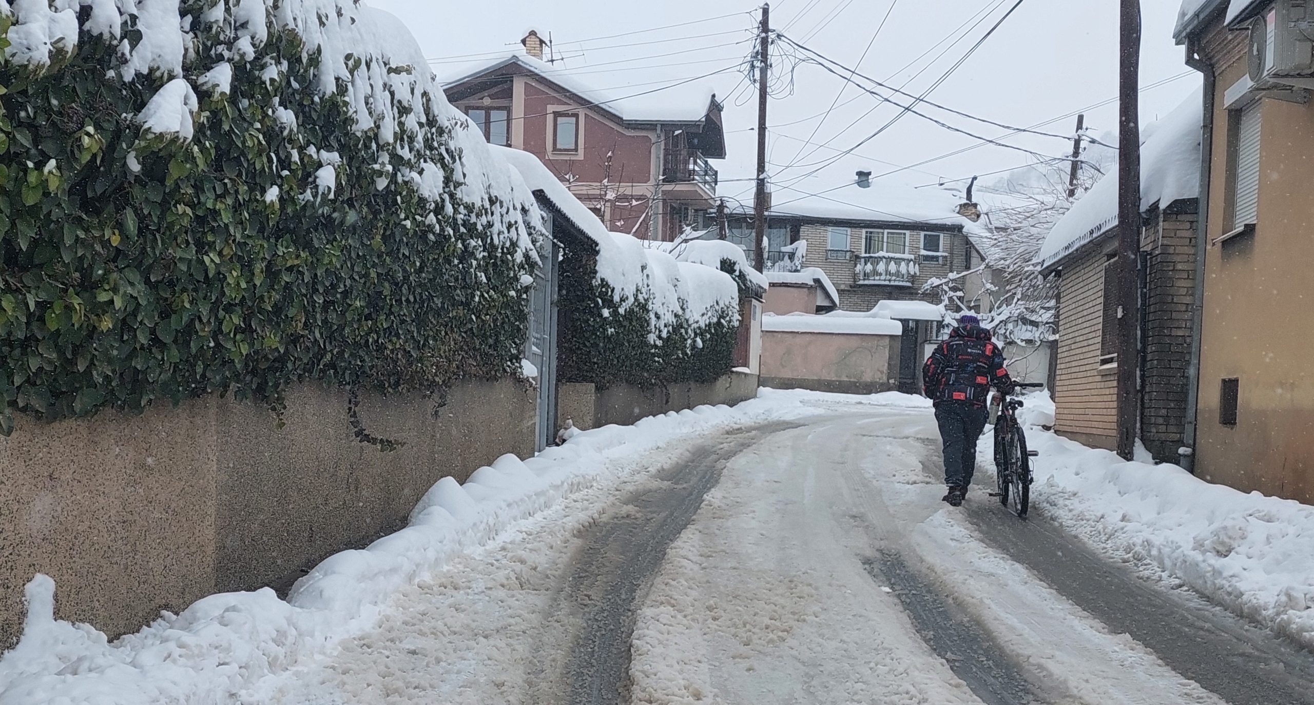 В БОЛНИЦА СЕ 24 БИТОЛЧАНИ ПОВРЕДЕНИ ПАЃАЈЌИ НА СНЕГОТ И ГОЛОМРАЗИЦИТЕ