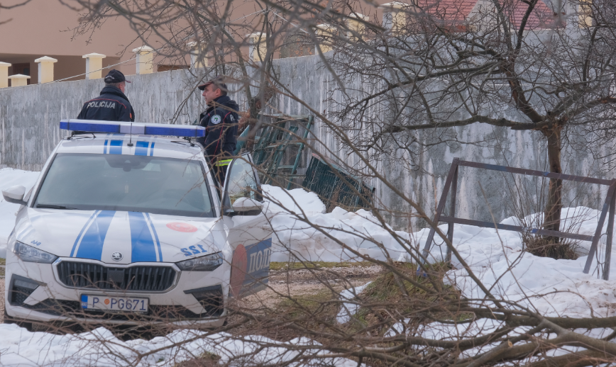 МЕЃУ 12-ТЕ ЖРТВИ НА МАСОВНОТО УБИСТВО ВО ЦЕТИЊЕ И ЧЕТИРИЧЛЕНО СЕМЕЈСТВО, ДЕЦА ОД 9 И 14 ГОДИНИ И СЕСТРАТА НА УБИЕЦОТ