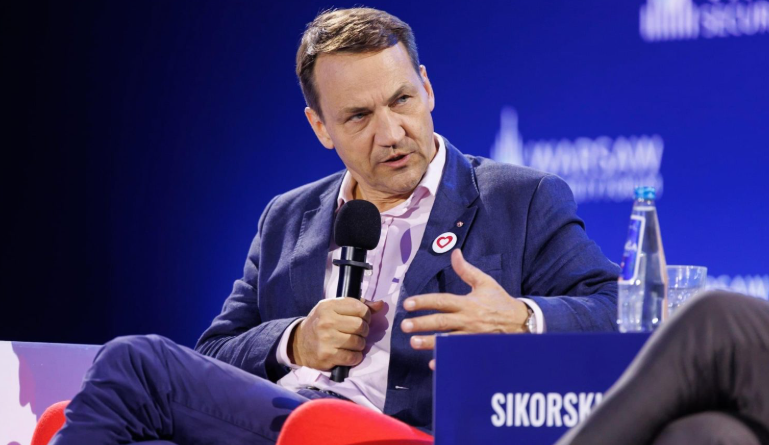 ПОЛСКА КАЖА ДЕКА ЕВРОПА НЕМА ДА ФОРМИРА ЕДИНСТВЕНА АРМИЈА, КАКО ШТО ПОБАРА ЗЕЛЕНСКИ