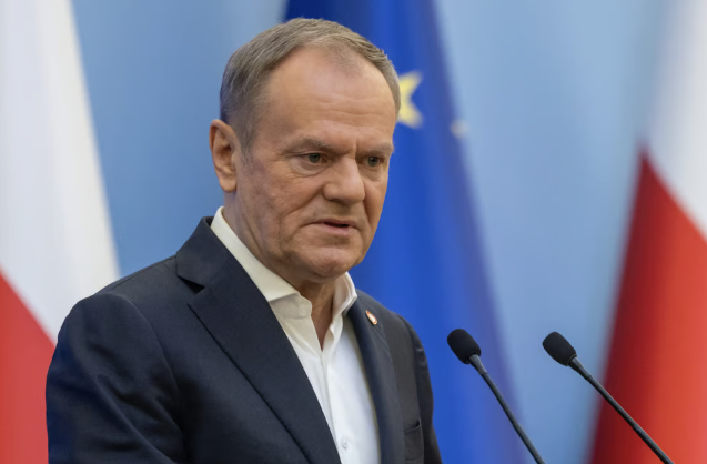 ЗГОЛЕМЕТЕ ГО БУЏЕТОТ ЗА ОДБРАНАТА И НЕ ВЛЕГУВАЈТЕ ВО СУДИР СО САД, ИМ КАЖА ПОЛСКИОТ ПРЕМИЕР ТУСК НА ЕВРОПСКИТЕ ЛИДЕРИ