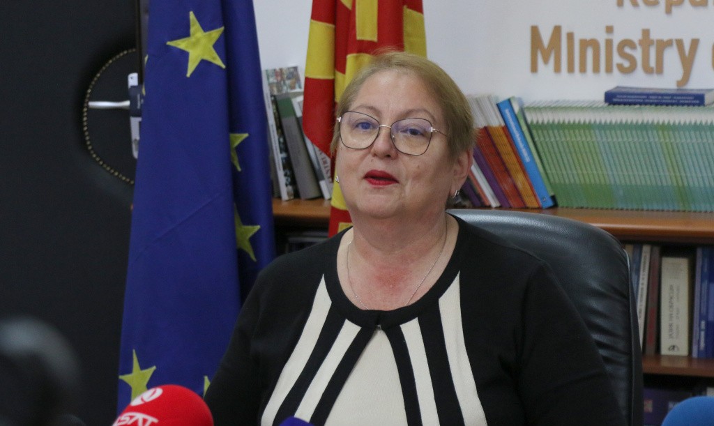 ШКОЛИТЕ ВО КИСЕЛА ВОДА И АЕРОДРОМ СЕ НАЈПРОБЛЕМАТИЧНИ ЗА ДОГРАДБА НА УЧИЛНИЦИ, РЕЧЕ МИНИСТЕРКАТА ЈАНЕВСКА