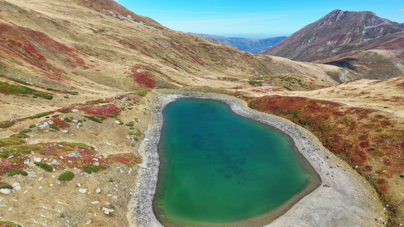 ПОРАДИ КЛИМАТСКИТЕ ПРОМЕНИ ПЛАНИНСКИТЕ ЕЗЕРА ЈА ГУБАТ ВОДАТА, А НЕКОИ МОЖЕ И ДА ИСЧЕЗНАТ ВО БЛИСКА ИДНИНА