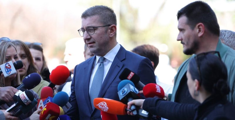 НЕ ГО ШТИТИМЕ ГРАДОНАЧАЛНИКОТ НА КОЧАНИ И СВЕТИ ВМРО ДА Е, АКО Е КРИВ ЌЕ ОДГОВАРА, РЕЧЕ МИЦКОСКИ