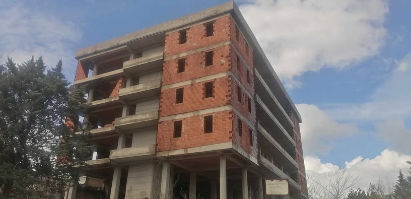 ШТИПСКИОТ ДОМ ЗА СТАРИ ЛИЦА, КОЈ НЕ СЕ ГРАДИ ОД 2016, ТРЕБА ДА Ѝ БИДЕ ВРАТЕН НА ОПШТИНАТА ЗА ДА КОНЕЧНО СЕ ЗАВРШИ