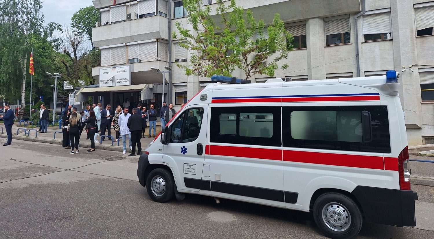 КУМАНОВСКАТА БОЛНИЦА ДОБИ ДОНАЦИЈА АМБУЛАНТНО ВОЗИЛО, ВРЕДНО 16 ИЛЈАДИ ЕВРА