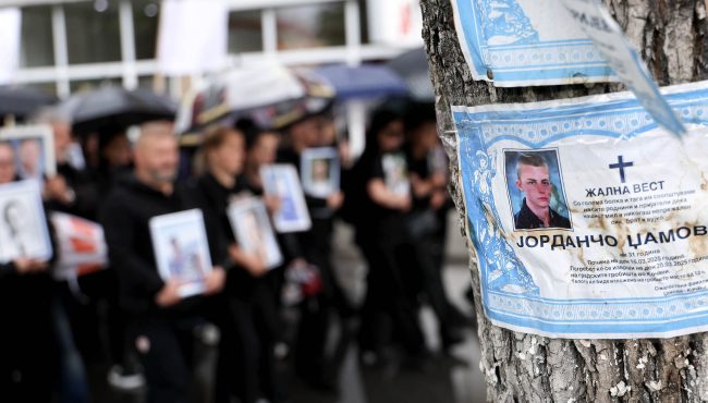 САМО ЕДЕН СВЕДОК БЕШЕ РАСПРАШАН НА ДЕНЕШНОТО РОЧИШТЕ ЗА КАТАСТРОФАТА ВО „ПУЛС“, РОДИТЕЛИТЕ НА ЗАГИНАТИТЕ ДЕЦА ПРЕСТАНАА ДА ДОАЃААТ