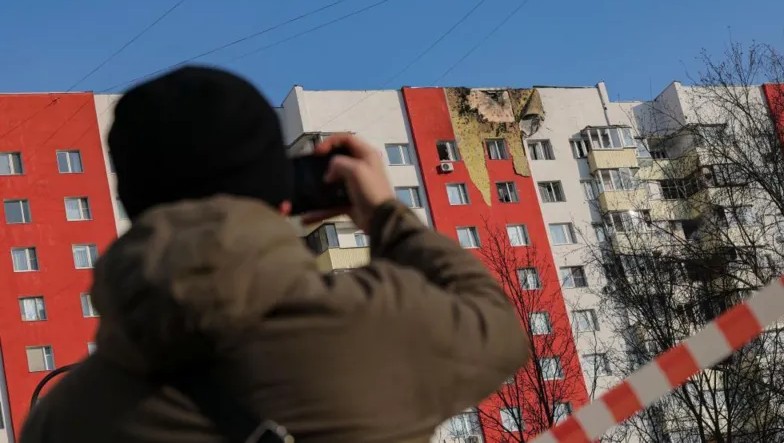 УКРАИНСКИ НАПАД СО ДРОНОВИ ГИ ЗАТВОРИ СИТЕ АЕРОДРОМИ ВО МОСКВА