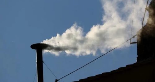 БЕЛ ЧАД ИЗЛЕГУВА ОД ОЏАКОТ ВО ВАТИКАН – ИЗБРАН Е НОВ ПАПА