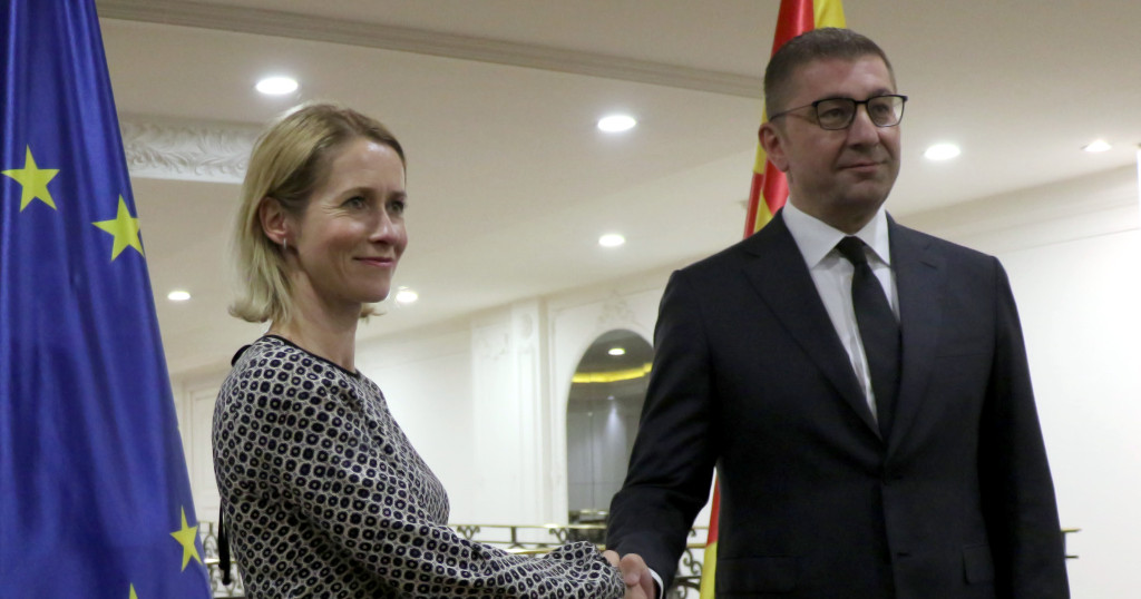 ИМА ПРОСТОР ЗА ПРИДВИЖУВАЊЕ КОН ЕУ, НО НЕ БИ НАВЛЕГУВАЛА ВО ДЕТАЛИ, КАЖА КАЛАС ПО СРЕДБАТА СО МИЦКОСКИ