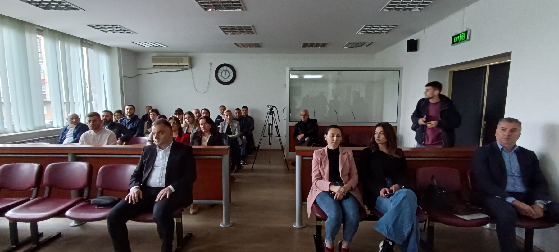 ПО ГОДИНА И ПОЛ ЗАТВОР ЗА ФЛОРИН БЕСИМИ И АРТАН ЕТЕМИ ЗА ПОЖАРОТ ВО ТЕТОВСКАТА МОДУЛАРНА БОЛНИЦА, ОД ПРЕСУДАТА НЕЗАДОВОЛНИ И ОБВИНЕТИТЕ И СЕМЕЈСТВАТА НА 14-ТЕ ЗАГИНАТИ