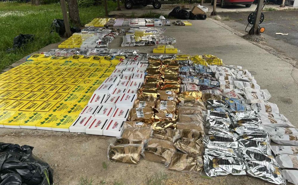 ШЕСТМИНА УАПСЕНИ ВО ТЕТОВО И ОДЗЕМЕНИ 453 ШТЕКИ ЦИГАРИ И 199 КИЛА ТУТУН КОИ СЕ ПРОДАВАЛЕ БЕЗ ДОКУМЕНТАЦИЈА
