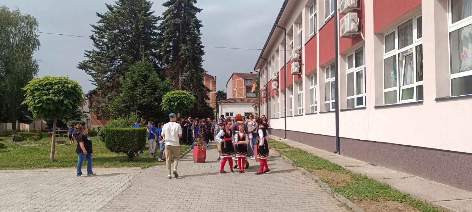 НА КРАЈОТ ОД УЧЕБНАТА ГОДИНА ТЕТОВСКОТО ОСНОВНО УЧИЛИШТЕ „АНДРЕЈА САВЕСКИ-ЌИЌИШ“ ДОБИ НОВА ФАСАДА