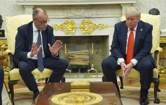 ТРАМП ПОВЛЕКУВА 5.000 АМЕРИКАНСКИ ВОЈНИЦИ ОД ГЕРМАНИЈА ПО КАРАНИЦАТА СО КАНЦЕЛАРОТ МЕРЦ