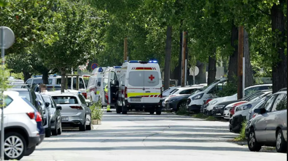 НАЈМАЛКУ ДЕВЕТ ЗАГИНАТИ ВО ПУКАЊЕ ВО СРЕДНО ШКОЛО ВО ГРАЦ
