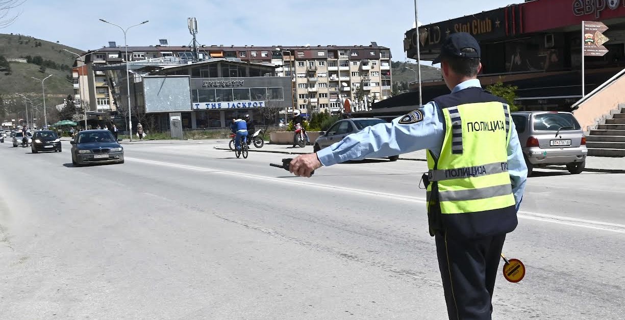 ПОВРЕДЕНИ ТРОЈЦА МАЛОЛЕТНИЦИ ОД БИТОЛА ПРИ СООБРАЌАЈКА НА ДВА МОПЕДА