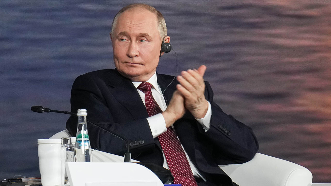 ЦЕЛА УКРАИНА Е НАША, КАЖА ПУТИН И НАЈАВИ ДЕКА МОЖЕБИ ЌЕ ГО ЗАЗЕМАТ ГРАДОТ СУМИ