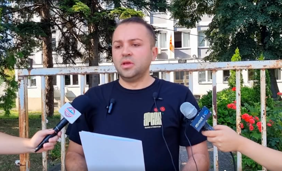 ВО КОЧАНИ УШТЕ ИМА УГОСТИТЕЛСКИ ОБЈЕКТИ КОИ РАБОТАТ НА ДИВО, РЕЧЕ ГРАДОНАЧАЛНИКОТ КРСТЕВСКИ И ПОДНЕСЕ КРИВИЧНИ ПРИЈАВИ ЗА УЗУРПАЦИЈА И ДИВОГРАДБА