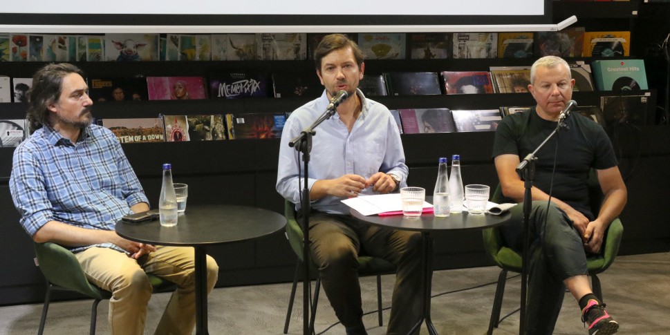 ФЕСТИВАЛОТ „БРАЌА МАНАКИ“ ОТВОРА И ЗАТВОРА СО ПРЕМИЕРИТЕ НА „МАЈКА“ НА ТЕОНА МИТЕВСКА И „ДИЏЕЈ АХМЕТ“ НА ГЕОРГИ УНКОВСКИ