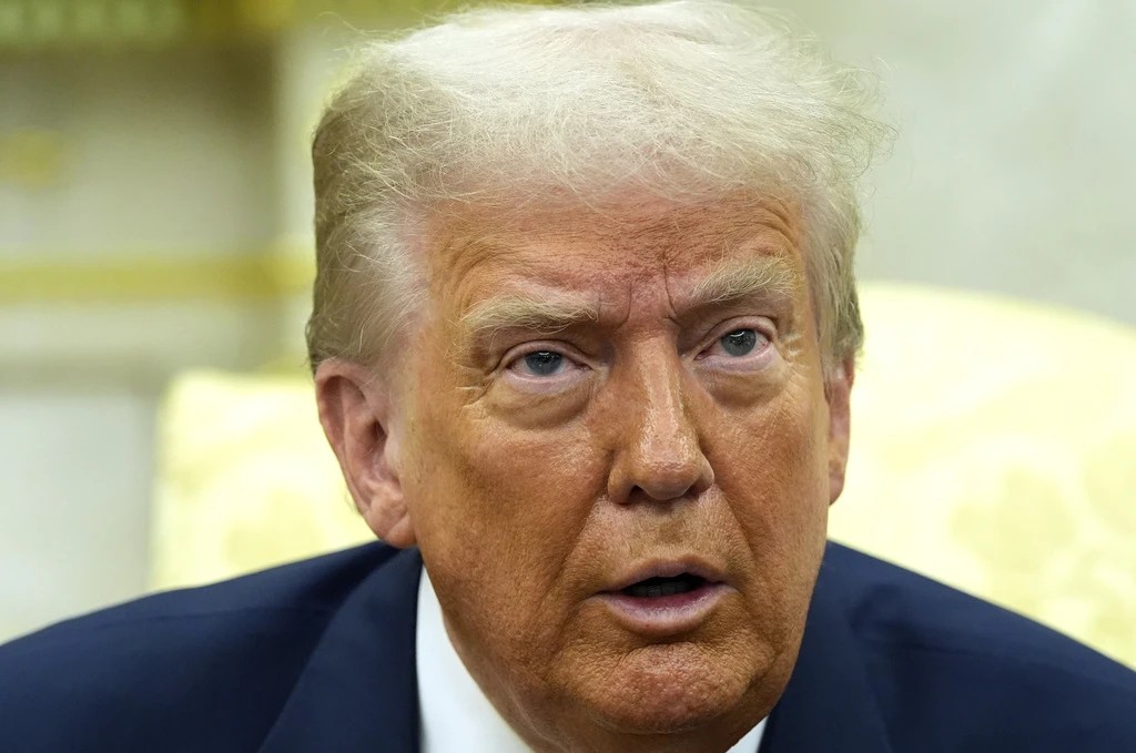 ТРАМП ГО ОБВИНИ ОБАМА ЗА ПРЕДАВСТВО И КАЖА ДЕКА Е ВРЕМЕ НЕГОВИТЕ ПОЛИТИЧКИ НЕПРИЈАТЕЛИ ДА ОДГОВАРААТ