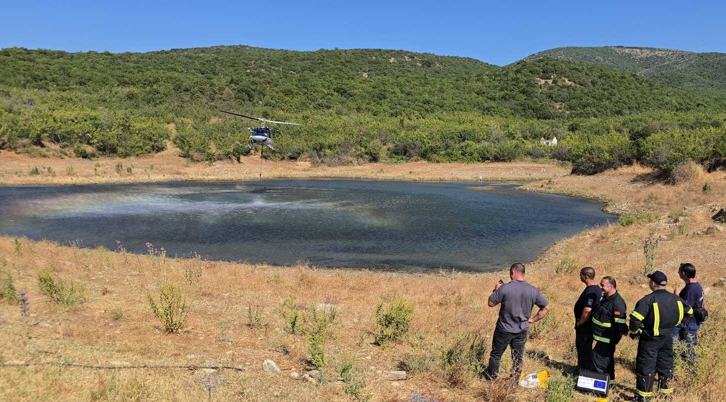 АКО ВИДИТЕ СОМНИТЕЛНО ЛИЦЕ СО ДАСКИ, ПЕЛЕТИ ИЛИ ШИШИЊА БЕНЗИН, ПРИЈАВЕТЕ НА 112, АПЕЛИРА АНГЕЛОВ