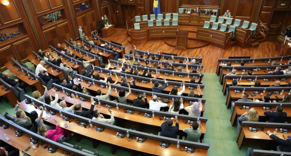 ПРОПАДНА И 50. ОБИД ДА СЕ КОНСТИТУИРА КОСОВСКИОТ ПАРЛАМЕНТ, РОКОТ ИСТЕКУВА НА 26 ЈУЛИ