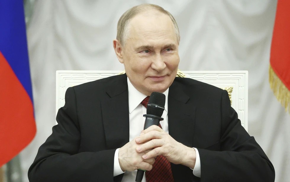 ПУТИН НЕ Е ЗАГРИЖЕН ОД ЗАКАНИТЕ ОД ТРАМП И СПРЕМЕН Е ДА ПРОДОЛЖИ СО ВОЈНАТА ВО УКРАИНА, ВЕЛАТ ИЗВОРИ ОД КРЕМЉ