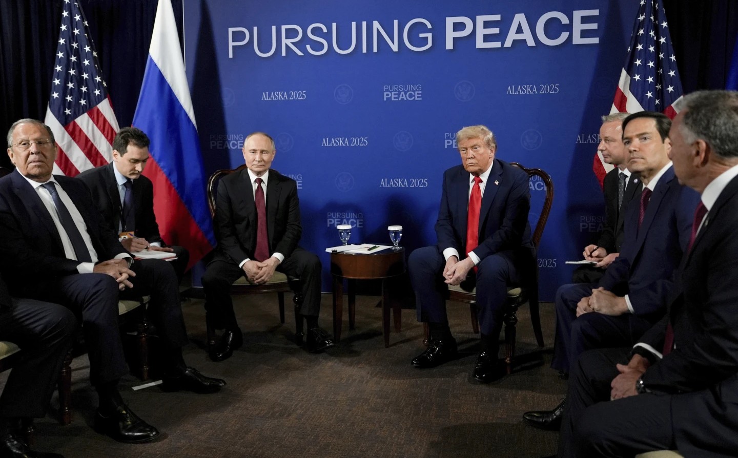 ПУТИН СЕ СОГЛАСИЛ СО СИЛНИ БЕЗБЕДНОСНИ ГАРАНЦИИ ЗА УКРАИНА ВО СТИЛОТ НА НАТО, КАЖАА САД