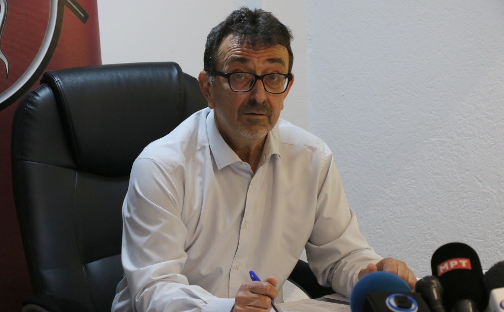 АКО КАЈ НАС ИМА 15 „НЕРЕГИСТРИРАНИ“ ЗДРУЖЕНИЈА КОИ ВРШАТ ЕДУКАЦИЈА, ВО ЛЕКАРСКАТА КОМОРА ИМА 80-ТИНА, РЕЧЕ ПРЕТСЕДАТЕЛОТ НА СТОМАТОЛОШКАТА КОМОРА ОТКАКО АЛИУ Ѝ ГИ ОДЗЕДЕ ИНГЕРЕНЦИИТЕ ЗА ЛИЦЕНЦИРАЊЕ