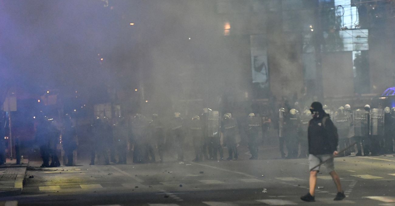 ВУЧИЌ ПОВТОРИ ДЕКА СПРЕМА ГОЛЕМА АКЦИЈА ПРОТИВ ДЕМОНСТРАНТИТЕ, ПРОТЕСТИТЕ ПРОДОЛЖУВААТ НИЗ СРБИЈА