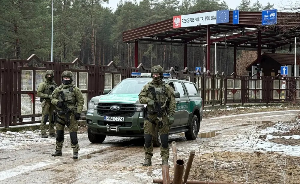 ПОЛСКА КАЖА ДЕКА СОБОРИЛА ЧЕТИРИ ОД 19 РУСКИ ДРОНОВИ КОИ ВЛЕГЛЕ ВО ЗЕМЈАТА И ЈА ОБВИНИ РУСИЈА ЗА ГОЛЕМА ПРОВОКАЦИЈА