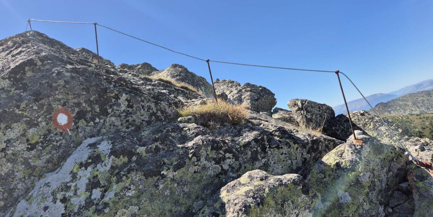 ПОСТАВЕНО НОВО ЧЕЛИЧНО ЈАЖЕ ЗА ИСКАЧУВАЊЕ ПО КАМЕЊАРОТ НА ПЕЛИСТЕР ДО ВРВОТ СТИВ ПОСТАВЕНО НОВО ЧЕЛИЧНО ЈАЖЕ ЗА ИСКАЧУВАЊЕ ПО КАМЕЊАРОТ НА ПЕЛИСТЕР ДО ВРВОТ СТИВ