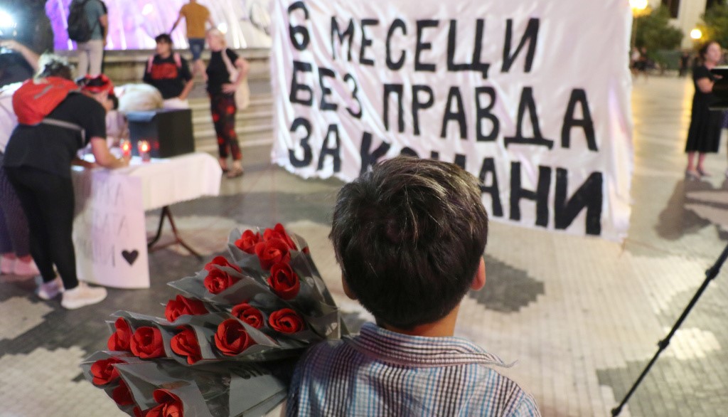 ШЕСТ МЕСЕЦИ МОЛК ОД ИНСТИТУЦИИТЕ ЗА ТРАГЕДИЈАТА ВО КОЧАНИ, РЕКОА НА СОБИРОТ НА ПЛОШТАДОТ ВО СКОПЈЕ