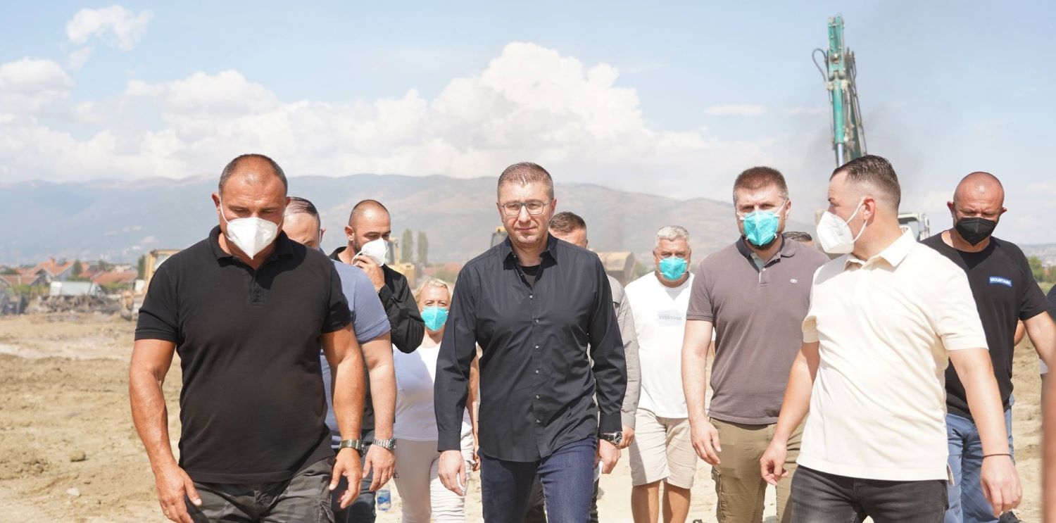 ВАКВИ РАБОТИ ЌЕ СЕ СЛУЧУВААТ И НЕМА ДА ПРЕСТАНАТ, НАПАДИТЕ ДОАЃААТ ОД ЦЕНТРИ ВО ДРЖАВАТА И ОД НАДВОР, РЕЧЕ МИЦКОСКИ ПО ПОЖАРОТ ВО СКОПСКО ТРУБАРЕВО