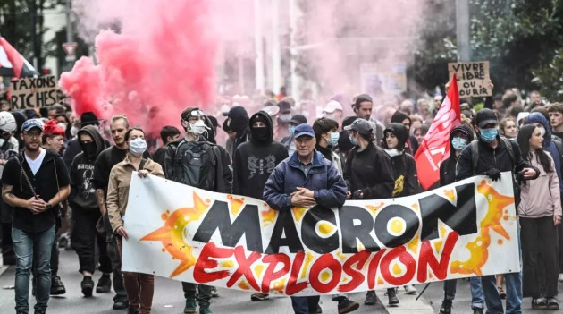 СТОТИЦИ ИЛЈАДИ ФРАНЦУЗИ ЌЕ ПРОТЕСТИРААТ И ШТРАЈКУВААТ ПРОТИВ ШТЕДЕЊЕТО И КРАТЕЊЕТО НА БУЏЕТОТ