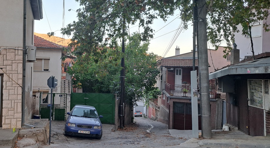 ГИ ИЗБОЛ ДО СМРТ ПОРАНЕШНАТА ДЕВОЈКА И ТАТКО Ѝ, ПА СЕ САМОУБИЛ